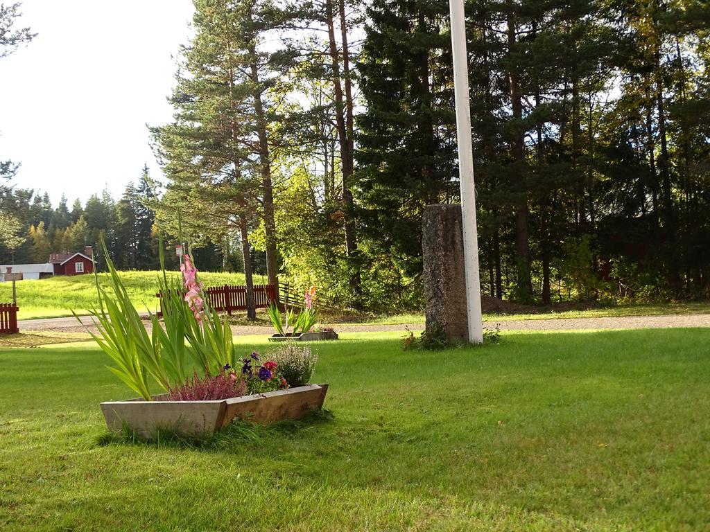 Viking Trails Outdoor & Accommodations Rattvik Bagian luar foto